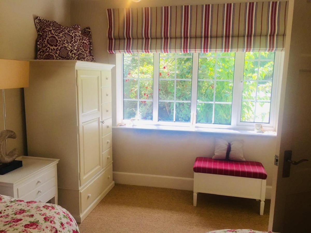 Chadham Pines Cottage Poole Bagian luar foto