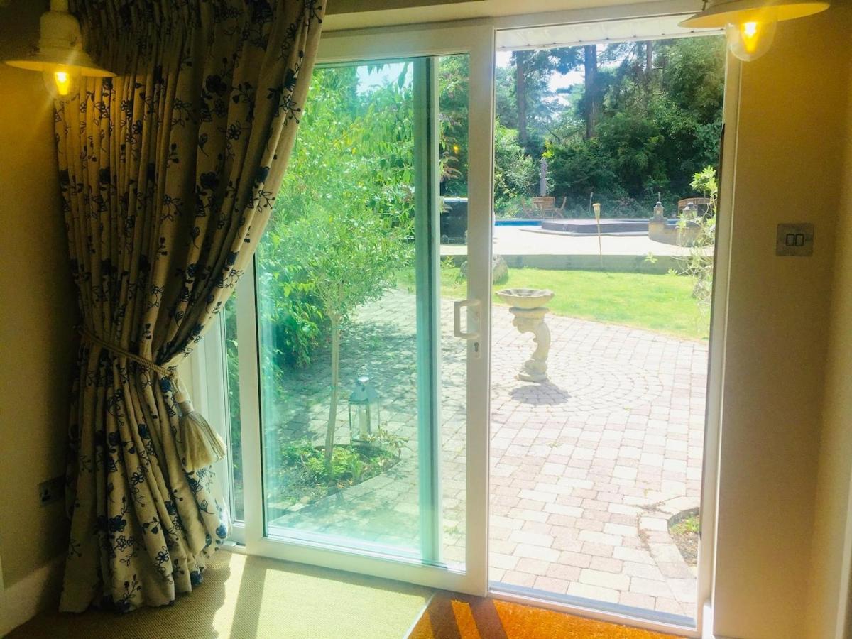 Chadham Pines Cottage Poole Bagian luar foto